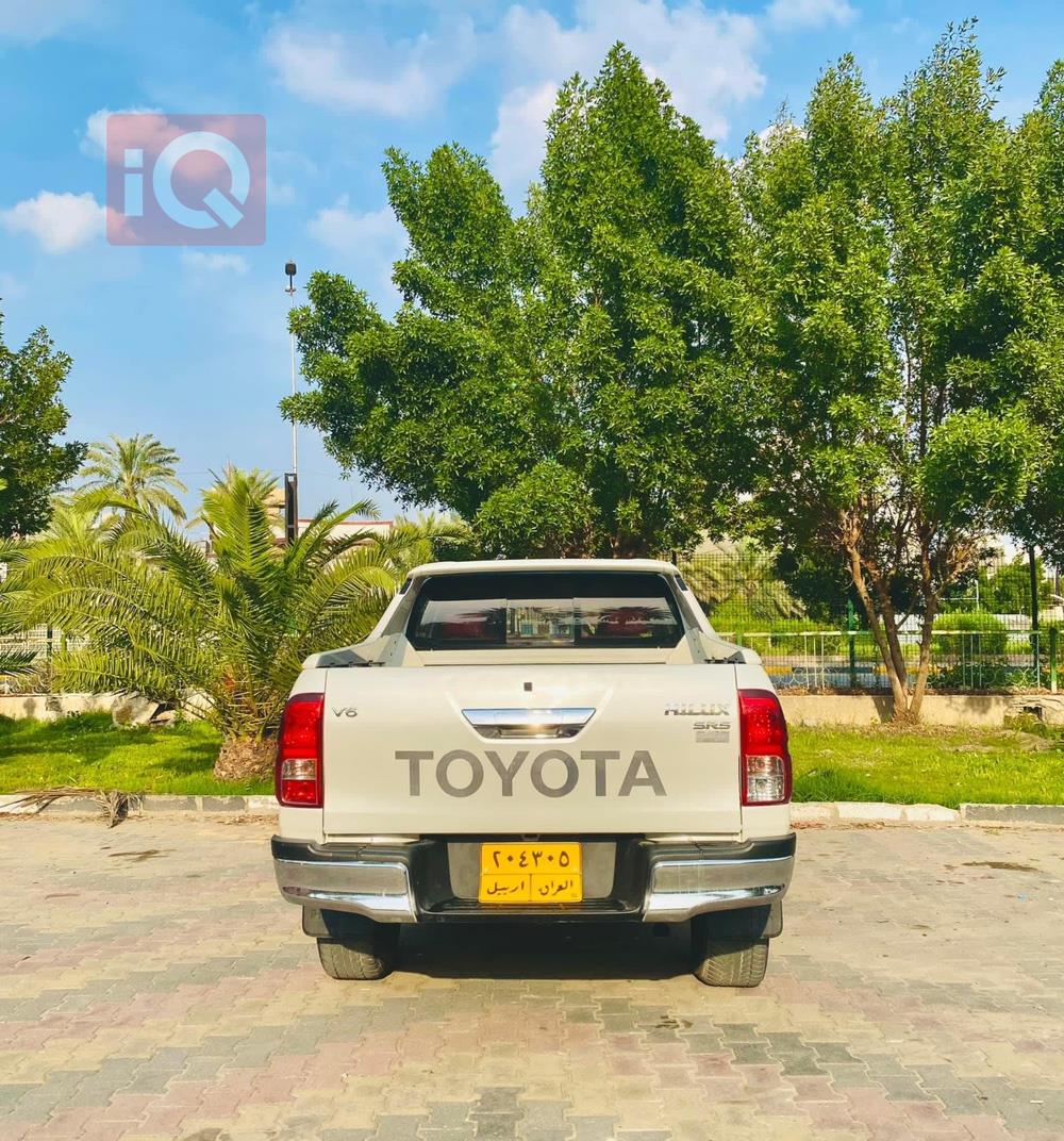 تويوتا هايلوكس